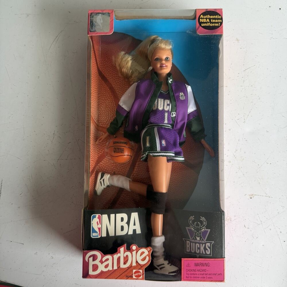 Vintage 1998 Mattel NBA Barbie Milwaukee Bucks 20738 NIB